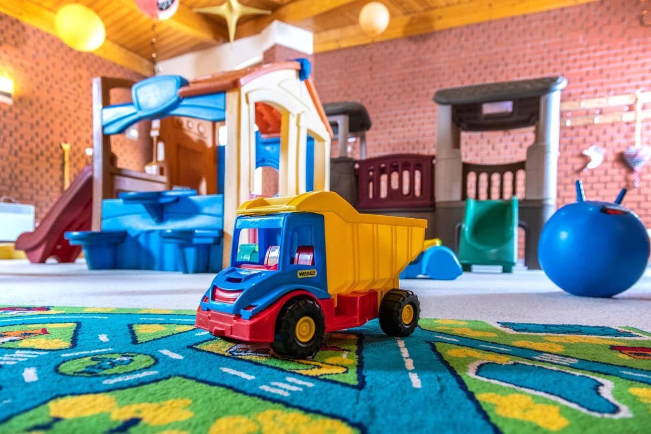 Bikács Zichy Park Hotel מראה חיצוני תמונה