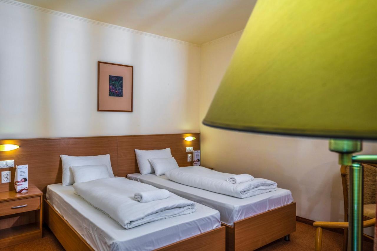 Bikács Zichy Park Hotel מראה חיצוני תמונה